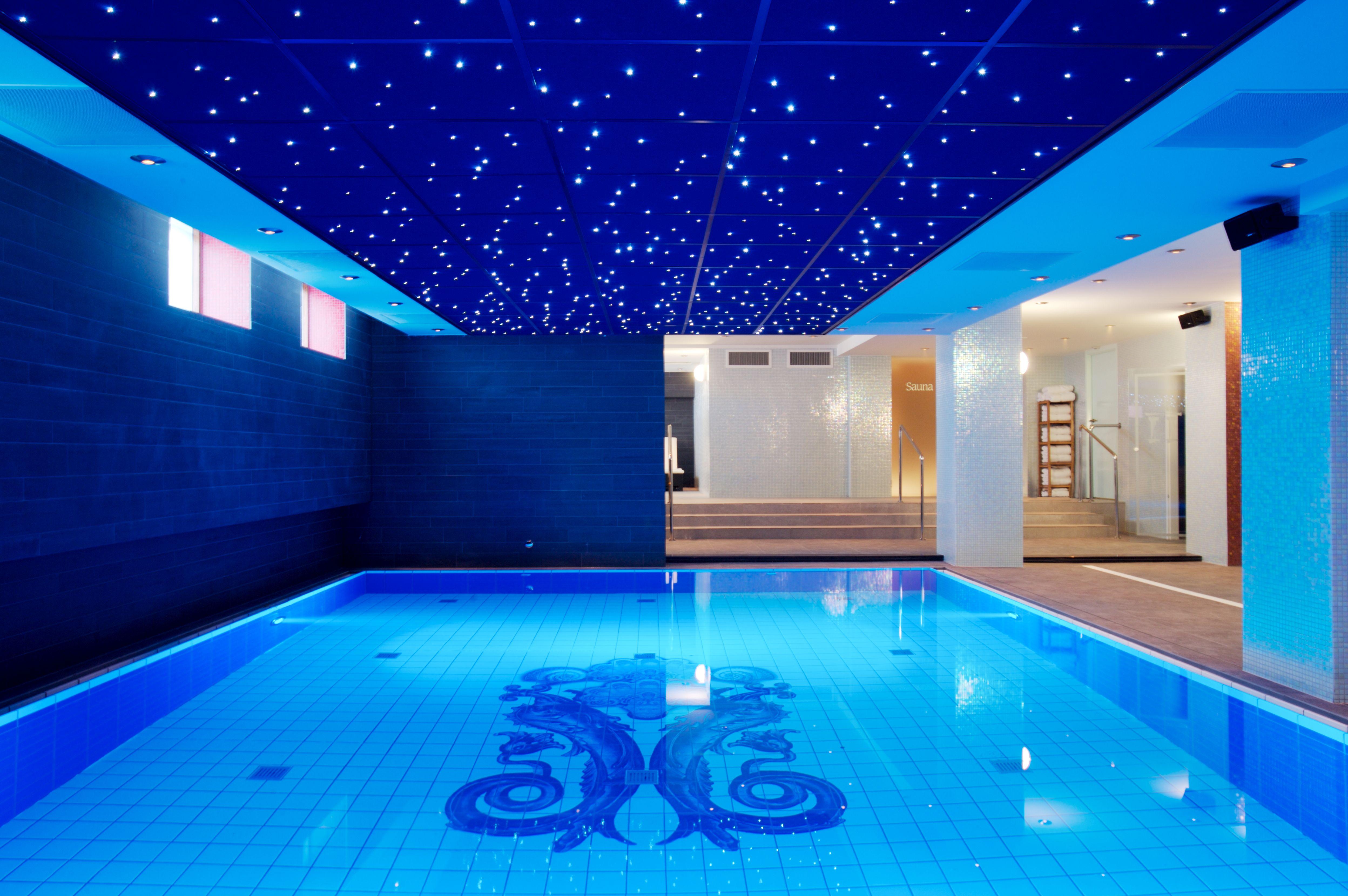 Grand Hotel Amrath Amsterdam Einrichtungen foto The pool at the 5M Club